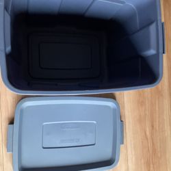 Rubbermaid Container With Lid 