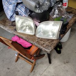 2003 Toyota Tundra Headlights 