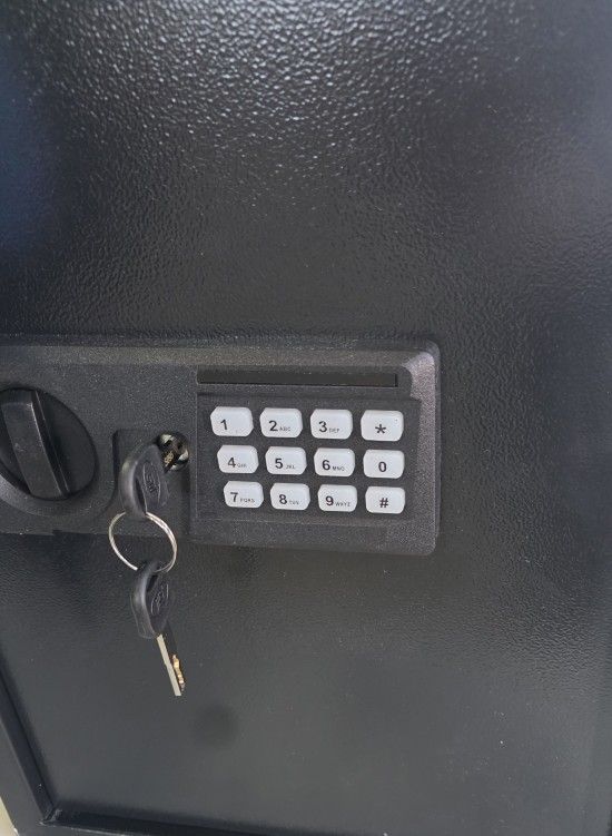 Brand New LARGE FIRE & WATERPROOF SAFE FOR GUNNS & VALUABLES 3 WAYS TO OPEN 2 Keys + Combo & Back Up BNIB