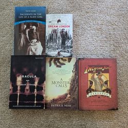 Random Lot Of 18 Books