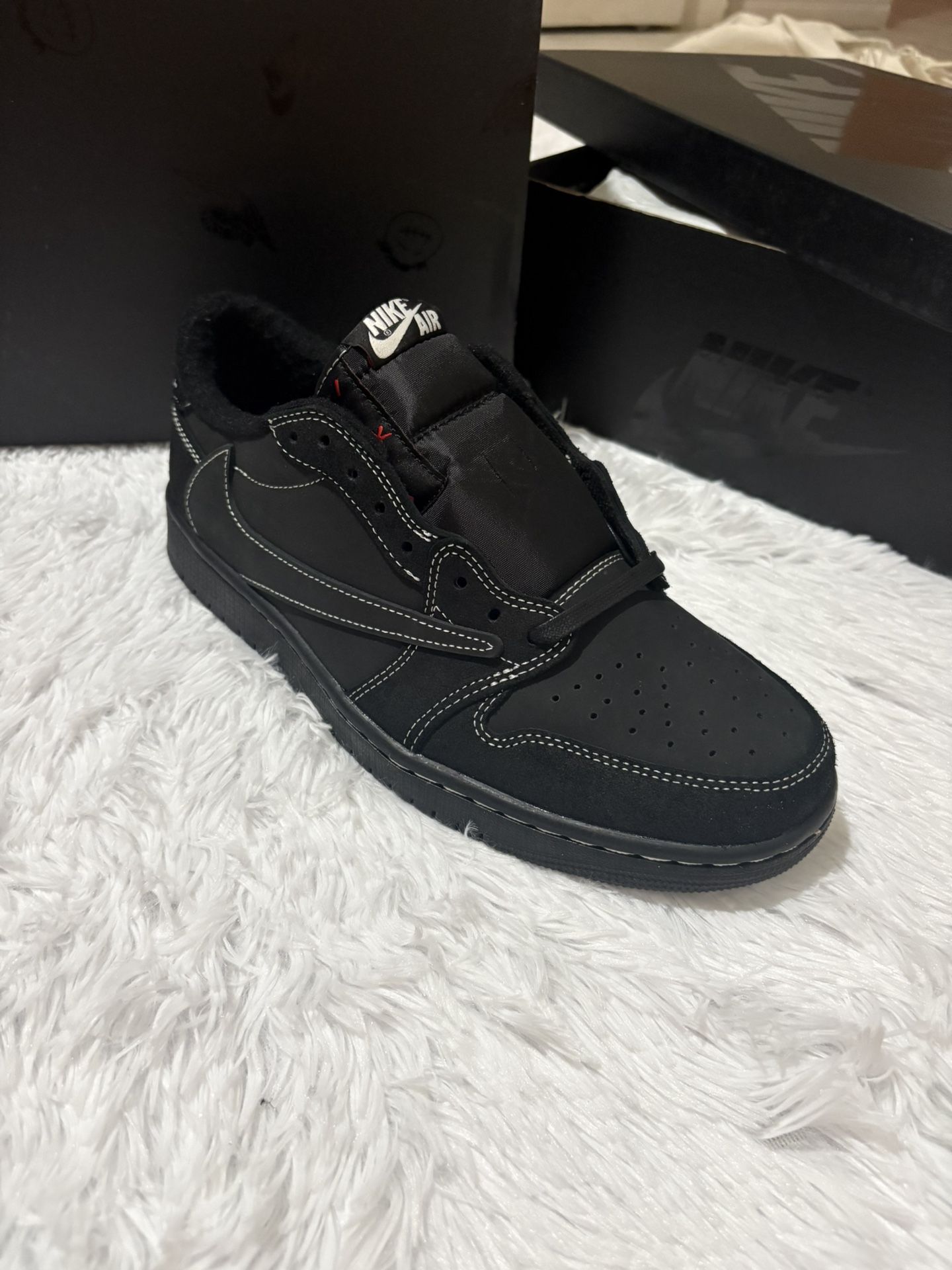 Nike Jordan 1s Low Phantom Black