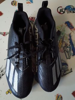 Soccer cleats