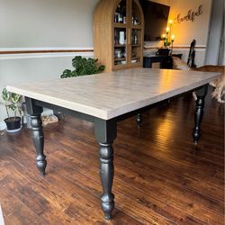 Dining table w/ chairs