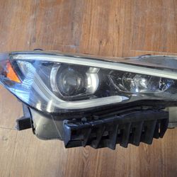 2017 2018 2019 2020 2021 2022 INFINITI Q60 HEADLIGHT HEADLAMP RT SIDE