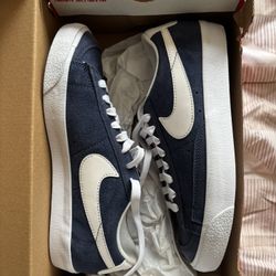 Nike Blazers Low GS Size 5Y