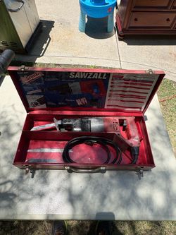 Milwaukee Heavy-Duty Sawzall with Case
