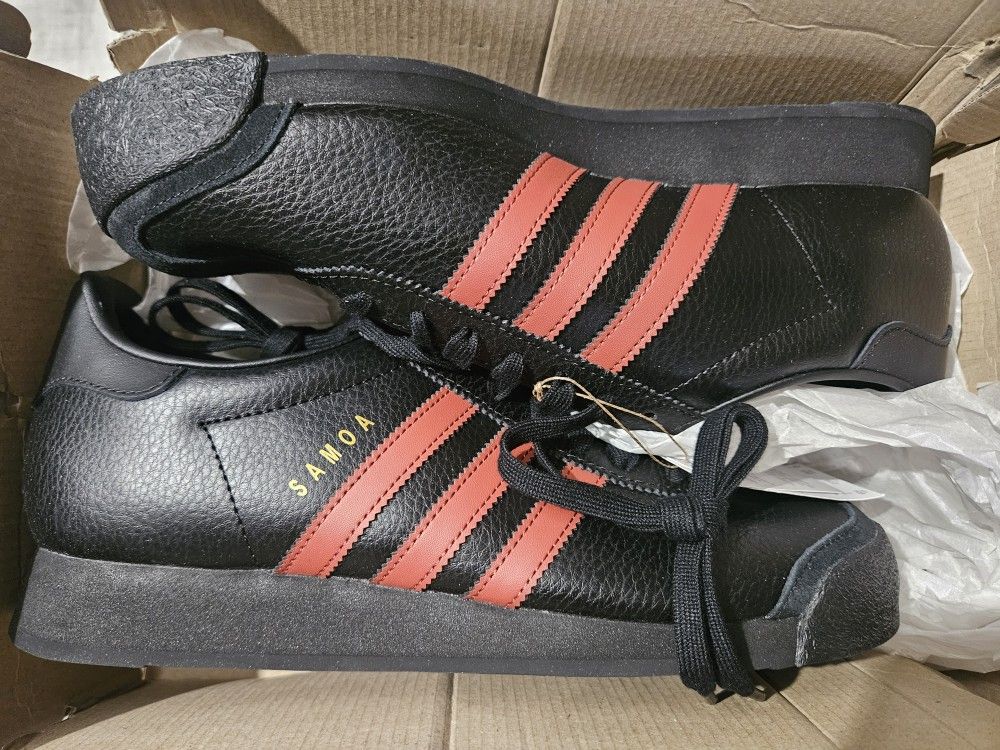 New Adidas Samoa Sneaker In Black/red Mens Size 9.5