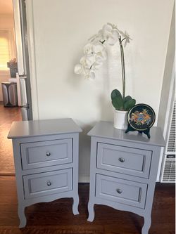 2 Night Stands