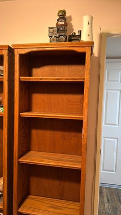 2 Book Shelves