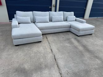 Sectional with double chaise
