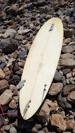 Cole Surfboards Surfboard with Fins