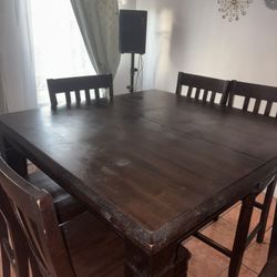 Dinning Table 