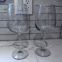 6x Free Wine Glasses