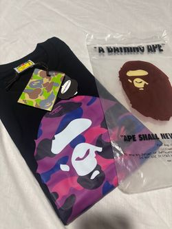 Black t-shirt