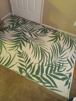 Plastic outdoor rug 5x7