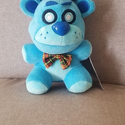 NEW With Tag - Five Nights At Freddy's FREDDY FROSTBEAR HOLIDAY EDITION 