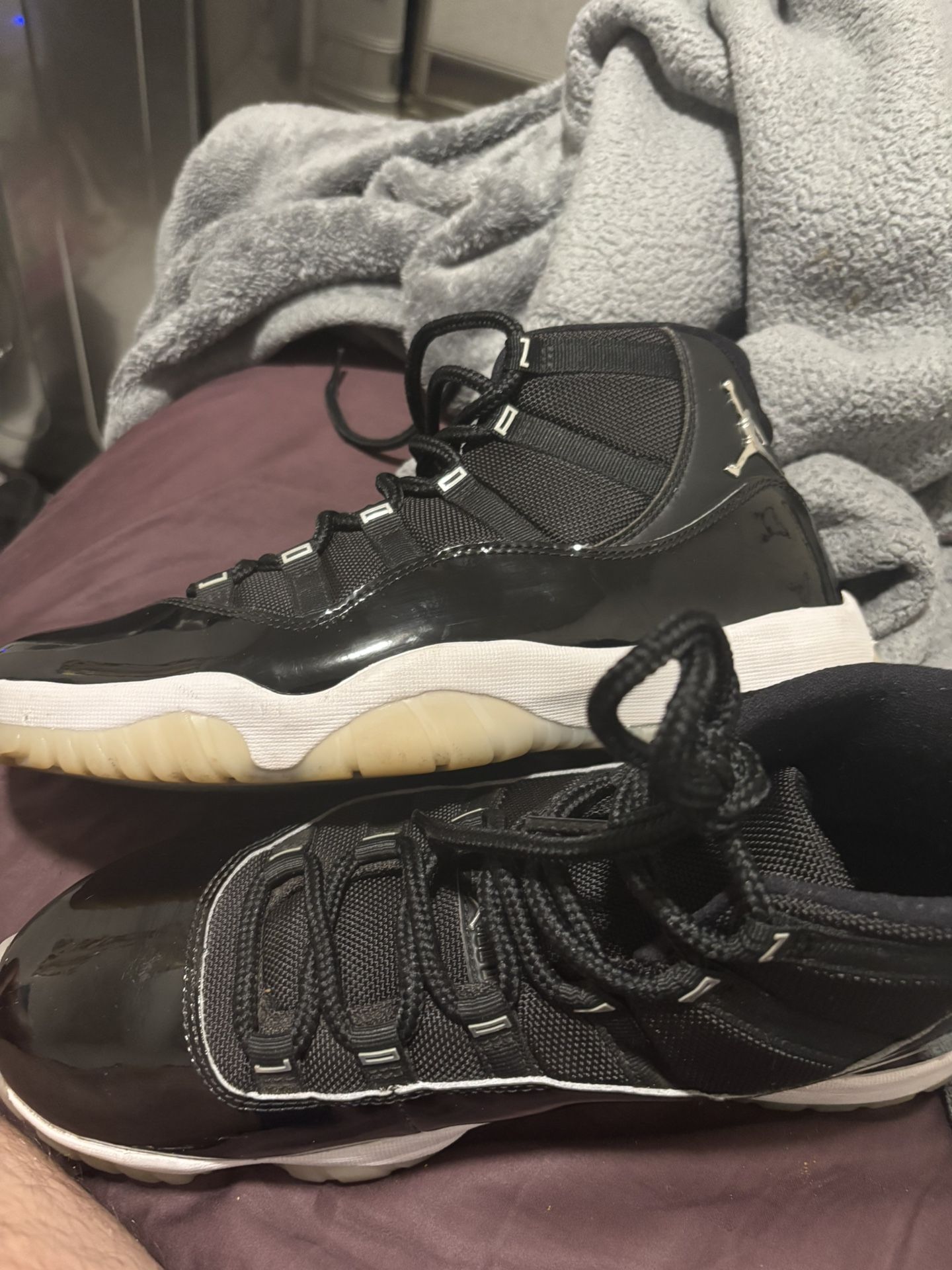 Jordan 11 Hightops (Space Jam)