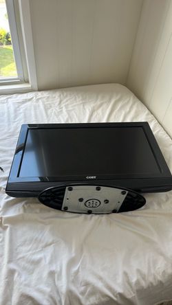 Flat Screen TV/DVD + Roku 3
