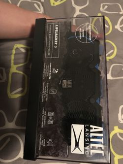 Life jacket 3 wireless speaker
