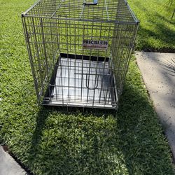 Collapsing Small Dog Crate 