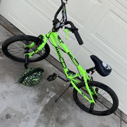 Madd Gear Freestyle BMX Bike + Matching Helmet – Great Condition, $80 