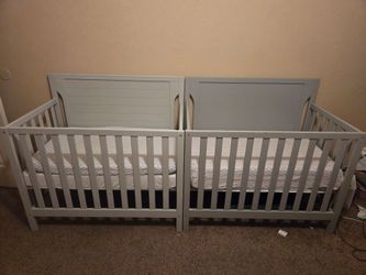 Dream On Me Bellport 4-in-1 Convertible Mini Cribs