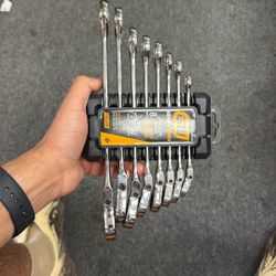 GearWrench 8-piece SAE flex head ratcheting wrench set