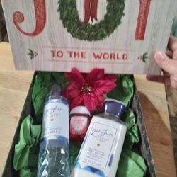 Bath & Body Works Gingham Set Boxed $20