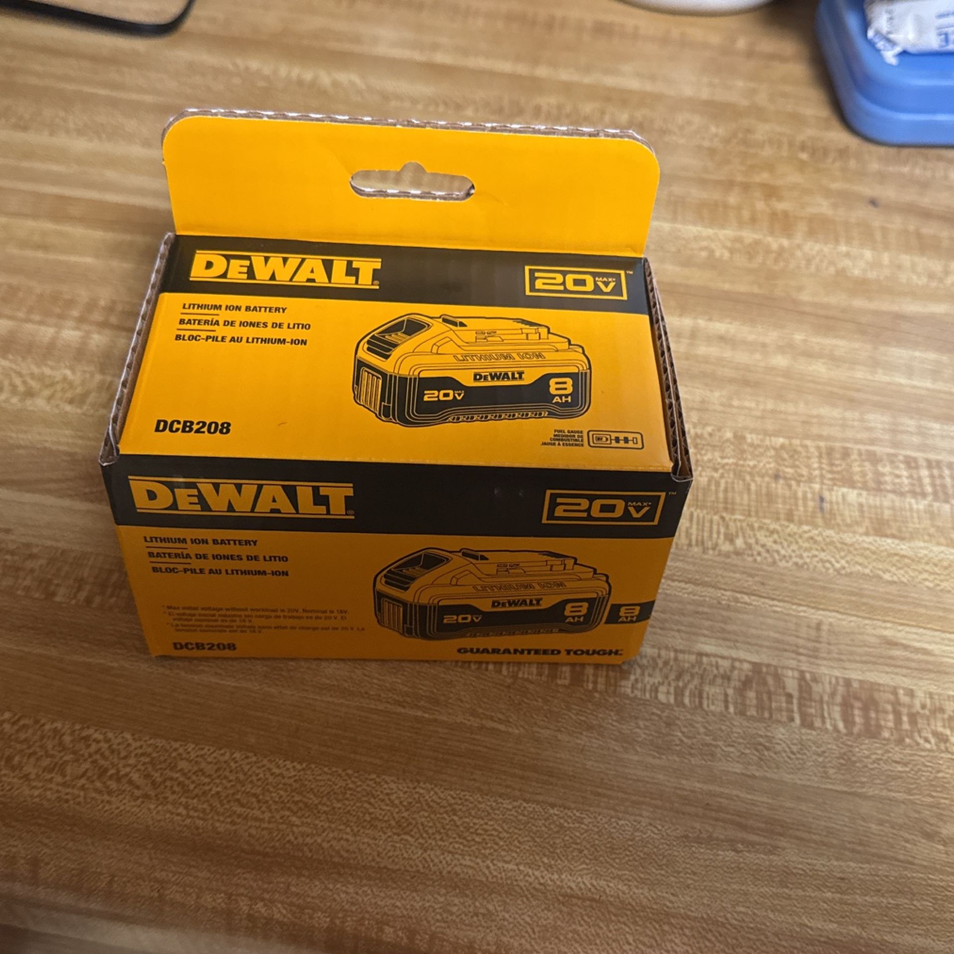 Dewalt 20v Lithium Ion Battery 8Ah 100$