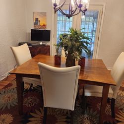 Beautiful DINNING TABLE SET