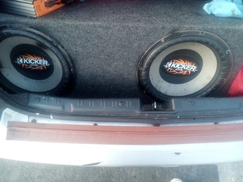 12 Inch Kicker Comp Dual Voice Coil Sealed Box - Main Image