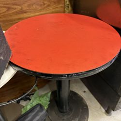 Free round Restaurant/Lounge Tables 