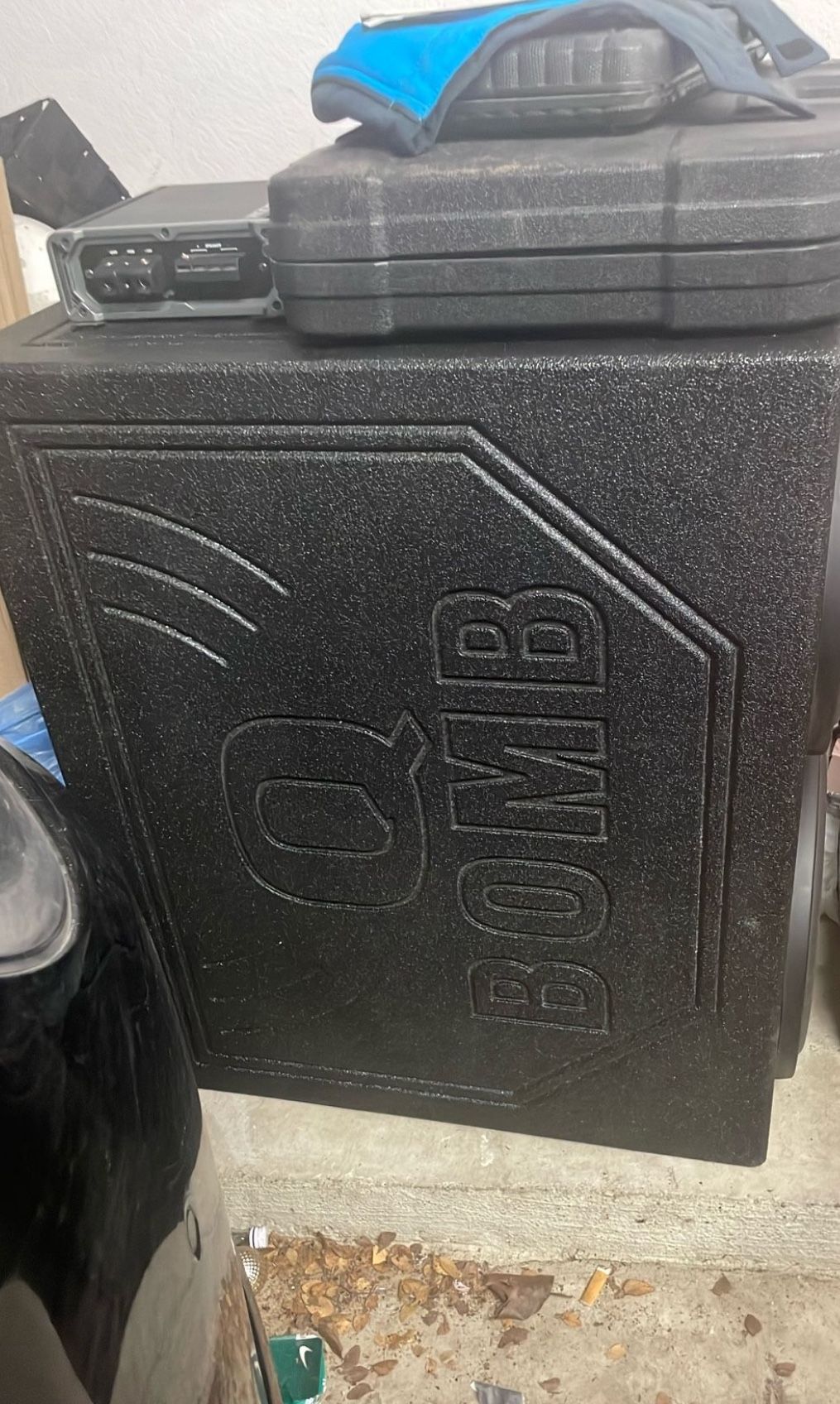 Bang!!!!!!!…..car Speakers And Amp