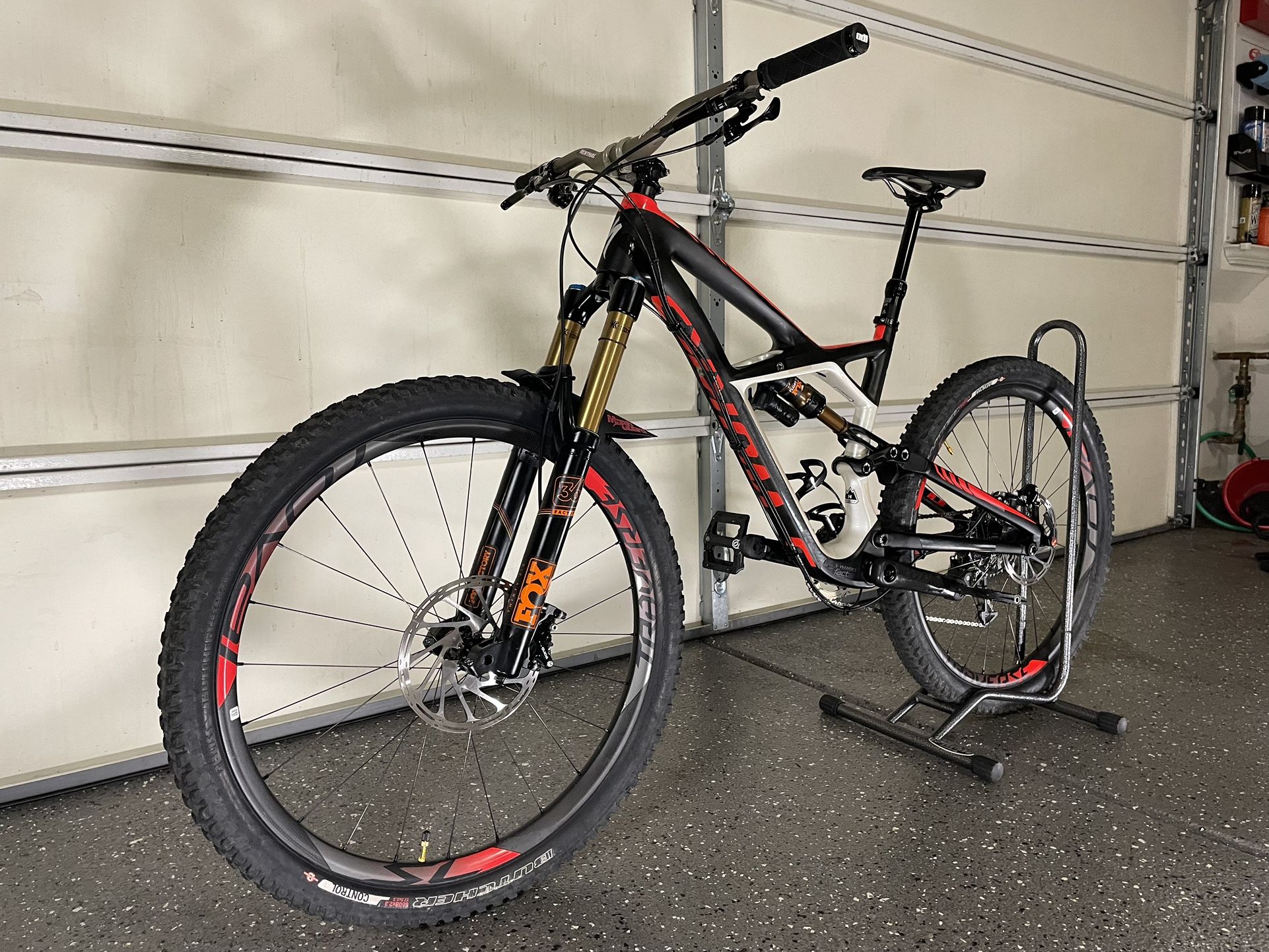 Specialized Enduro S-Works 650b Custom for Sale in Rancho