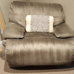 Oversized Recliner $50 or OBO
