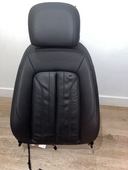 Audi q5 right seat