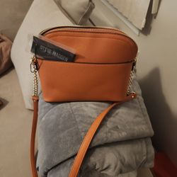 crossbody bag $18