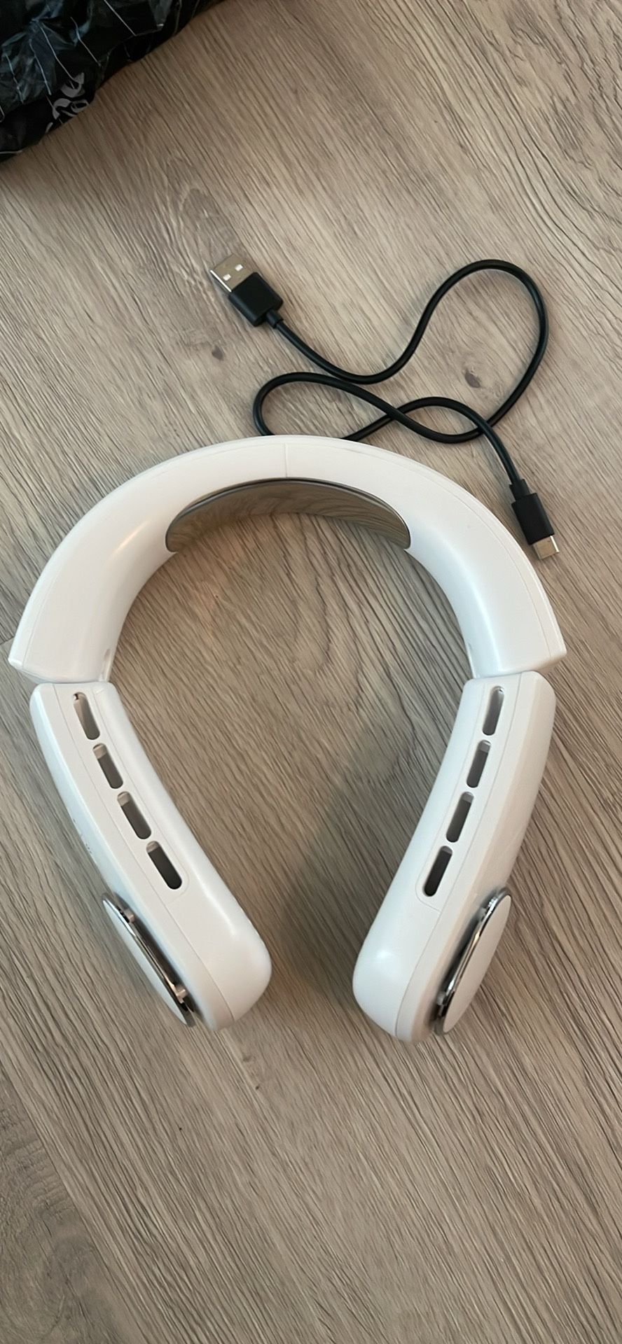 ChillGo Bladeless Neck Fan, 5200mAh Rechargeable Portable Fan (Max 12H), 3 Speed ​​Low Noise Personal Fan, Foldable Wearable Fan with 2 Adjustable Ven