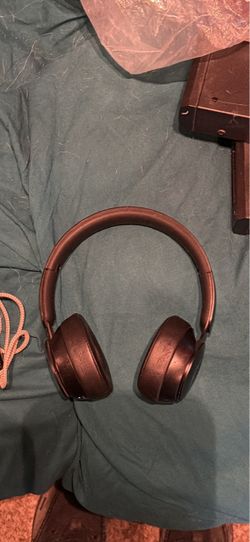 Beats Solo Pro Wireless On-Ear Headphones - Matte Black retail $300