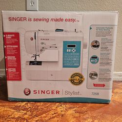 Sewing Machine - Singer Stylist 7258