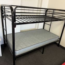 Twin Bunk Bed 