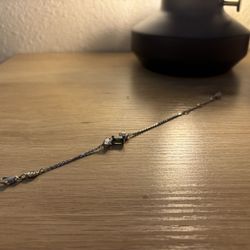 Swarovski  Emerald Green Mesmera 