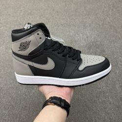 Air Jordan 1 Retro High OG "Shadow"