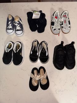7 pair of size 6-7 toddler shoes