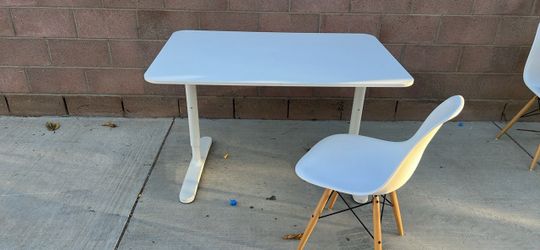 White Desk
