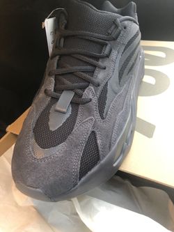 Yeezy 700 Vantages