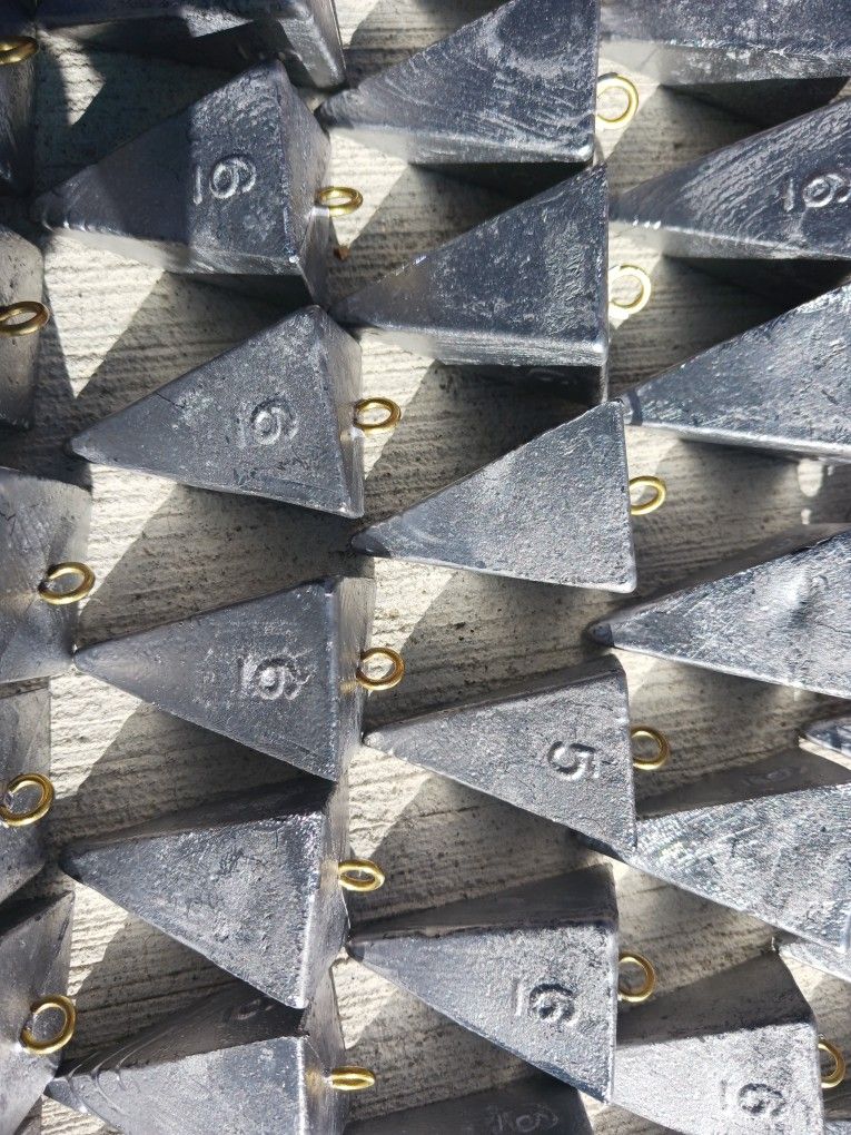 Piramide Fishing Weights 6 OZ. $2