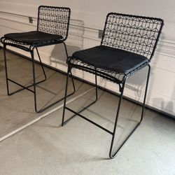 Black Metal Wire Bar Chair