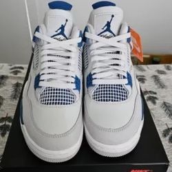 Air Jordan 4 Retro 