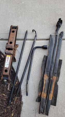 Standard car jack